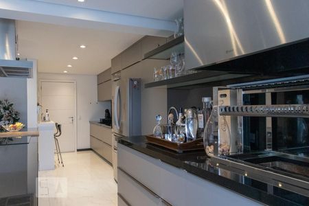 Apartamento à venda com 140m², 3 quartos e 2 vagasCozinha