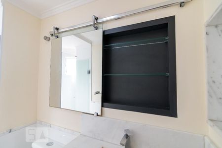 Apartamento à venda com 64m², 2 quartos e 1 vagaBanheiro - espelho e armário