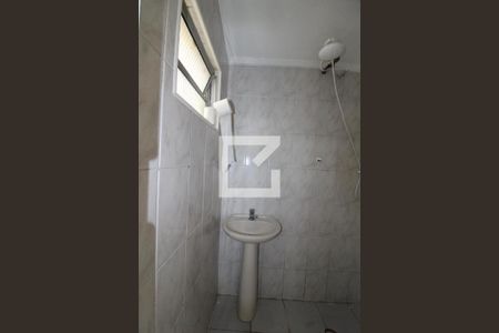 Banheiro de casa para alugar com 1 quarto, 40m² em Vila California, São Paulo