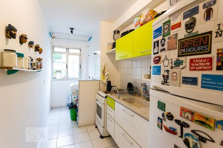 Cozinha de apartamento para alugar com 2 quartos, 43m² em Jardim Celeste, São Paulo