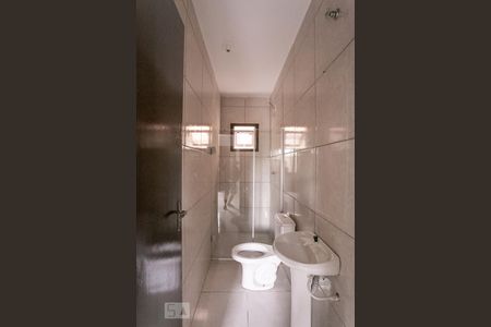 Casa de condomínio para alugar com 46m², 2 quartos e sem vagaBanheiro