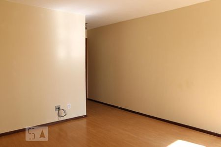 Sala de apartamento para alugar com 3 quartos, 78m² em Guará Ii, Brasília