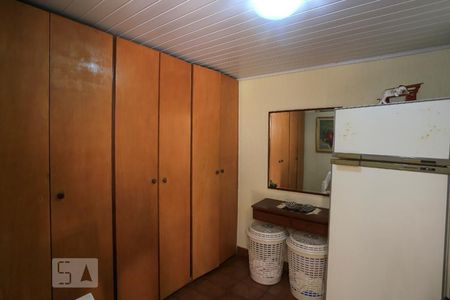 Casa à venda com 180m², 3 quartos e 2 vagasQuarto de Serviço