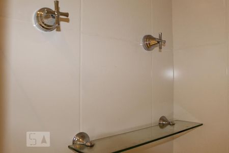 Banheiro da suíte  de apartamento para alugar com 1 quarto, 42m² em Melville Empresarial Ii, Barueri