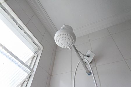 Apartamento à venda com 170m², 4 quartos e 2 vagasBanheiro da Suíte 1 - Chuveiro