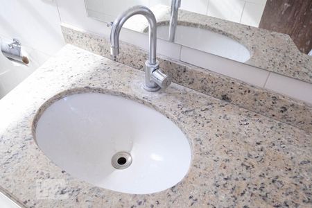 Apartamento à venda com 170m², 4 quartos e 2 vagasBanheiro da Suíte 1 - Pia