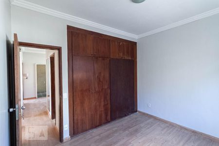 Apartamento à venda com 170m², 4 quartos e 2 vagasSuíte 1