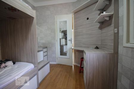 Casa de condomínio à venda com 155m², 3 quartos e 3 vagasQuarto 2