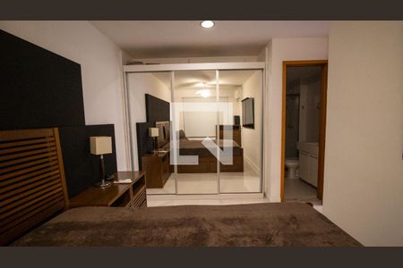 Apartamento para alugar com 131m², 3 quartos e 2 vagas Apartamento para alugar com 131m², 3 quartos e 2 vagasSuíte