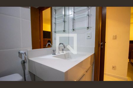 Apartamento para alugar com 131m², 3 quartos e 2 vagas Apartamento para alugar com 131m², 3 quartos e 2 vagasBanheiro da Suíte