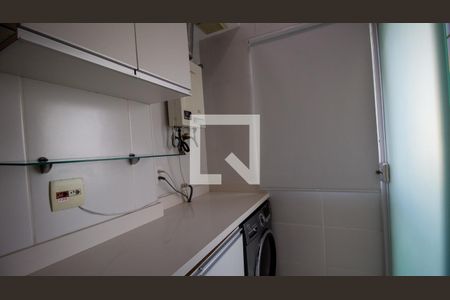 Apartamento para alugar com 131m², 3 quartos e 2 vagas Apartamento para alugar com 131m², 3 quartos e 2 vagasCozinha e Área de Serviço