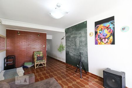 Casa à venda com 178m², 3 quartos e 2 vagasSala