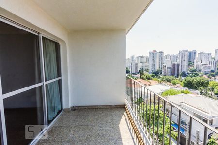 Varanda de apartamento à venda com 3 quartos, 190m² em Pacaembu, São Paulo