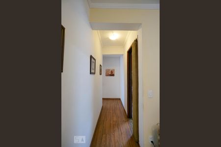 Apartamento à venda com 69m², 2 quartos e 1 vagaCorredor quartos