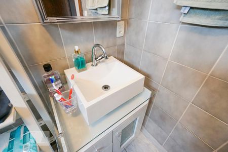 Apartamento à venda com 69m², 2 quartos e 1 vagaDetalhe banheiro social