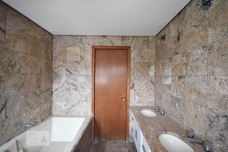 Apartamento à venda com 622m², 4 quartos e 4 vagas Apartamento à venda com 622m², 4 quartos e 4 vagasBanheiro Suíte 4