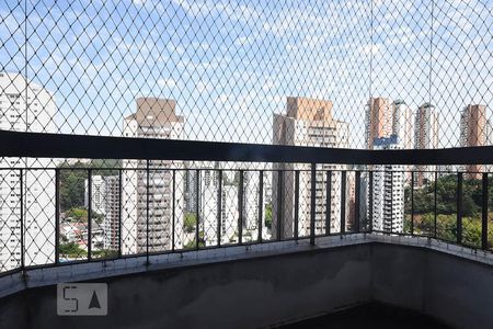 Apartamento à venda com 622m², 4 quartos e 4 vagas Apartamento à venda com 622m², 4 quartos e 4 vagasVaranda da Suíte 4