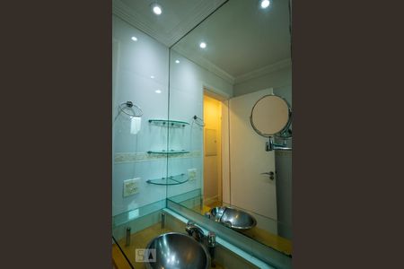 Apartamento para alugar com 136m², 3 quartos e 3 vagas Apartamento para alugar com 136m², 3 quartos e 3 vagasBanheiro