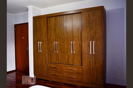 Casa à venda com 235m², 3 quartos e 2 vagasQuarto 3 - Armários