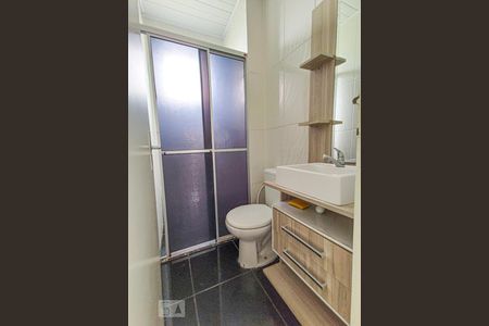 Banheiro de apartamento à venda com 2 quartos, 40m² em Canudos, Novo Hamburgo