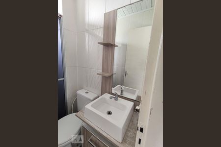 Banheiro de apartamento à venda com 2 quartos, 47m² em Canudos, Novo Hamburgo