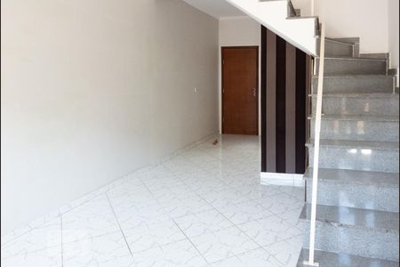 Casa de condomínio para alugar com 114m², 2 quartos e 2 vagasSala