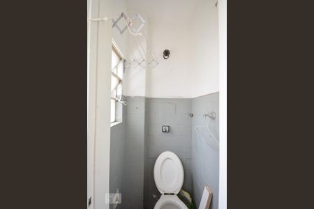 Apartamento para alugar com 73m², 2 quartos e sem vagaBanheiro de serviço
