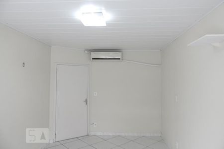 Quarto 1 de casa para alugar com 3 quartos, 231m² em Agronômica, Florianópolis