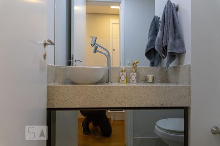Lavabo de apartamento para alugar com 1 quarto, 49m² em Centro, São Paulo