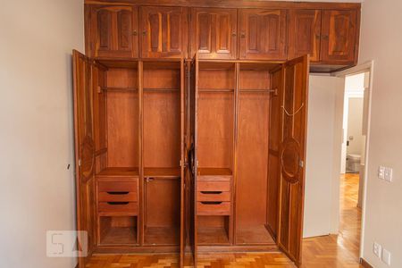 Apartamento para alugar com 90m², 3 quartos e 1 vagaArmário do Quarto 1