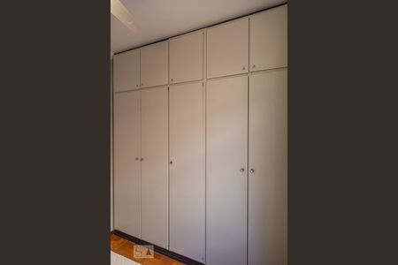 Apartamento para alugar com 90m², 3 quartos e 1 vagaArmário do Quarto 2