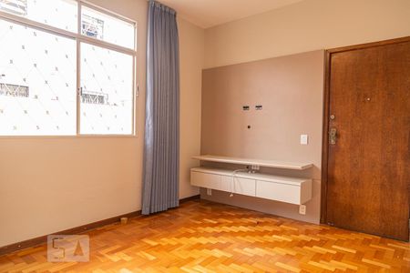 Sala 1 de apartamento para alugar com 3 quartos, 90m² em Carmo, Belo Horizonte