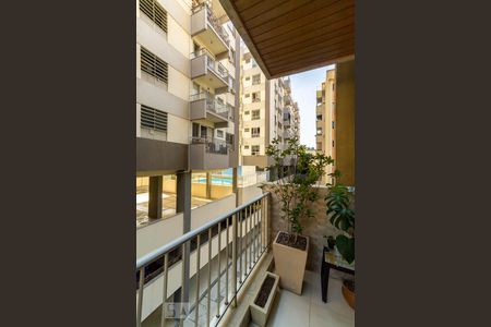 Apartamento à venda com 97m², 3 quartos e 1 vagaVaranda