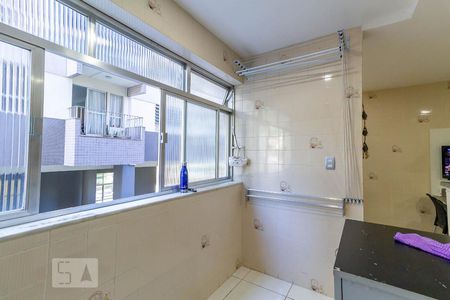 Apartamento à venda com 97m², 3 quartos e 1 vagaÁrea de Serviço