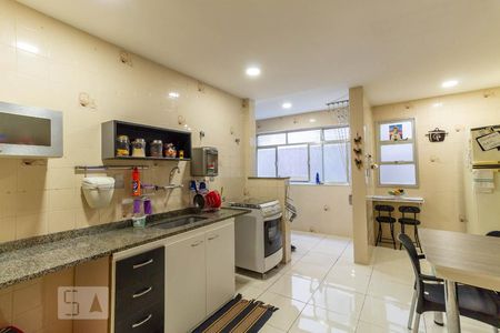 Apartamento à venda com 97m², 3 quartos e 1 vagaCozinha