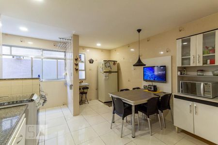 Apartamento à venda com 97m², 3 quartos e 1 vagaCozinha