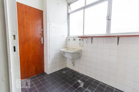 Apartamento para alugar com 69m², 2 quartos e 1 vagaDetalhe da area de serviço