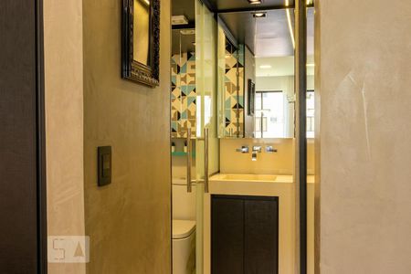 Banheiro de apartamento para alugar com 1 quarto, 37m² em Asa Norte , Brasília