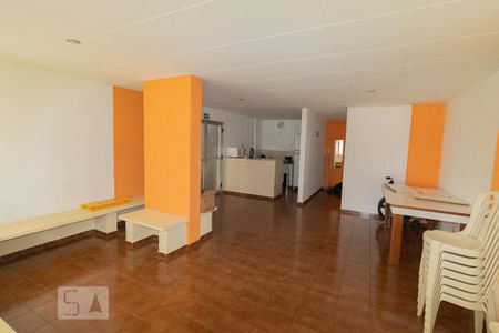 Apartamento à venda com 72m², 2 quartos e 1 vaga Apartamento à venda com 72m², 2 quartos e 1 vagaÁrea comum - Salão de festas
