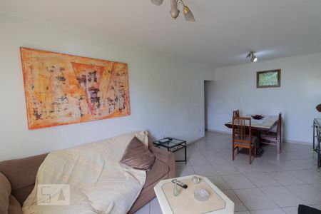 Apartamento à venda com 72m², 2 quartos e 1 vaga Apartamento à venda com 72m², 2 quartos e 1 vagaSala