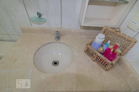 Apartamento à venda com 72m², 2 quartos e 1 vaga Apartamento à venda com 72m², 2 quartos e 1 vagaBanheiro