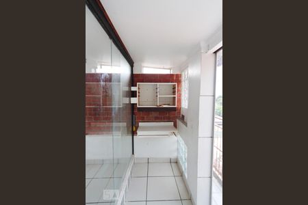 Varanda  de casa para alugar com 2 quartos, 95m² em Vila Roque, São Paulo