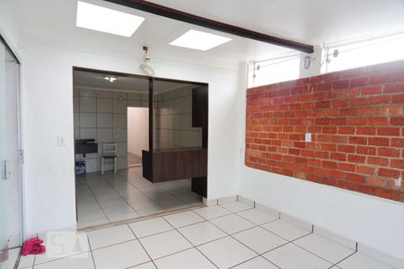 Sala de casa para alugar com 2 quartos, 95m² em Vila Roque, São Paulo