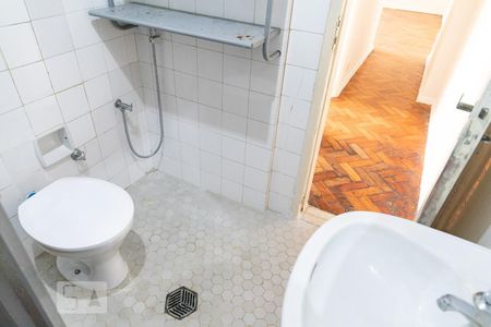 Banheiro de apartamento para alugar com 2 quartos, 68m² em Flamengo, Rio de Janeiro