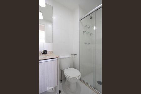 Banheiro de apartamento para alugar com 2 quartos, 55m² em Bela Vista, São Paulo