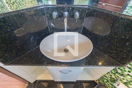 Apartamento à venda com 107m², 4 quartos e 2 vagasBanheiro da Suíte