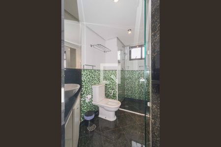 Apartamento à venda com 107m², 4 quartos e 2 vagasBanheiro da Suíte