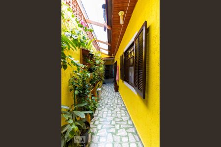 Casa à venda com 70m², 2 quartos e 2 vagasCorredor