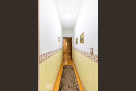 Casa à venda com 70m², 2 quartos e 2 vagasCorredor