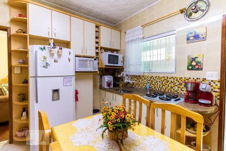 Casa à venda com 70m², 2 quartos e 2 vagasCozinha